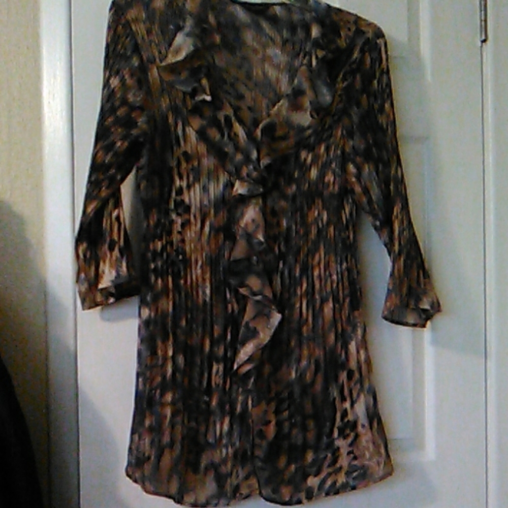 Ruffled blouse - Picture 2 of 7